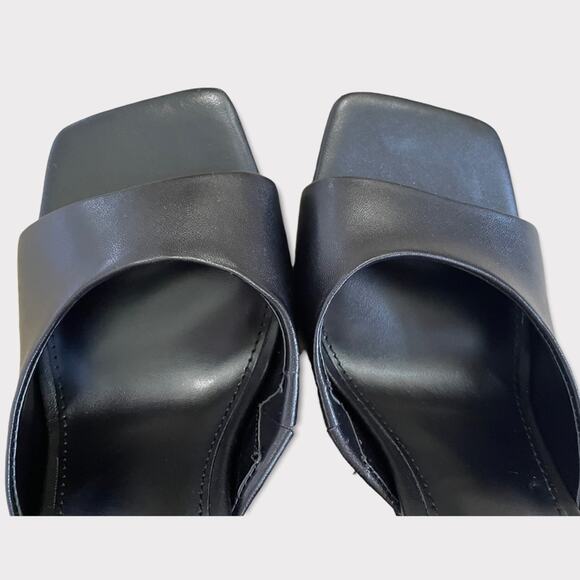 Steve Madden Women’s Twist Slide Black Leather Triangle Heel Sandal 9 - Picture 14 of 14